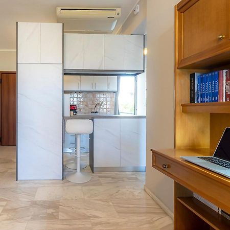 Alex House Apartment Varkiza Bagian luar foto
