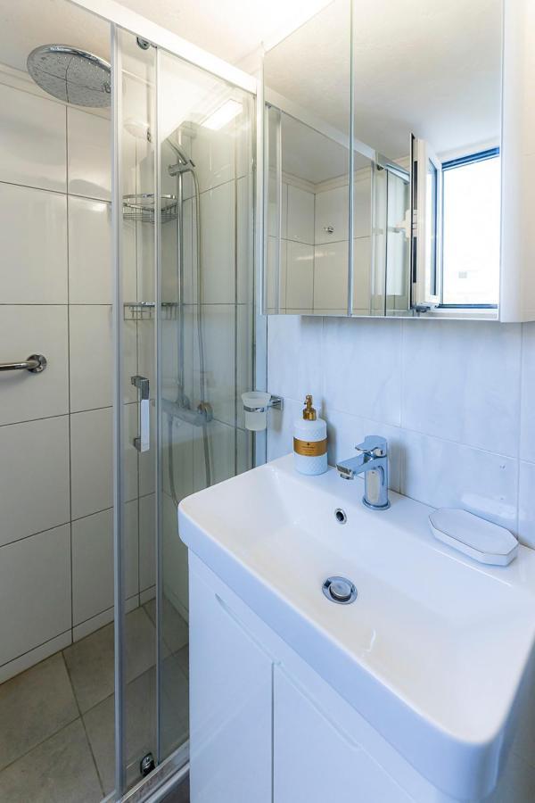 Alex House Apartment Varkiza Bagian luar foto