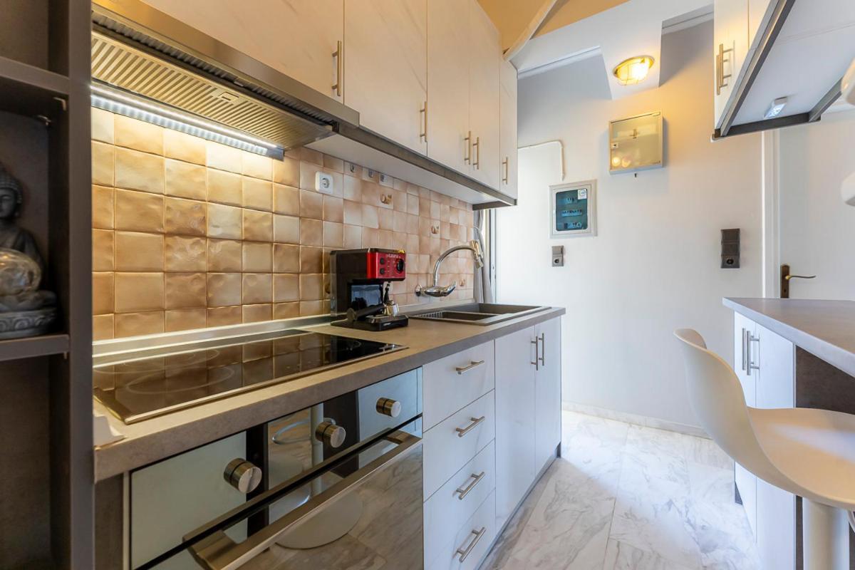 Alex House Apartment Varkiza Bagian luar foto