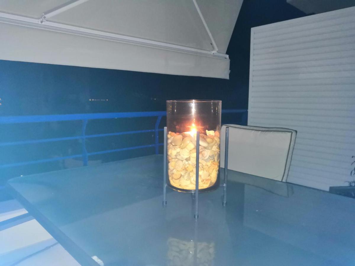 Alex House Apartment Varkiza Bagian luar foto